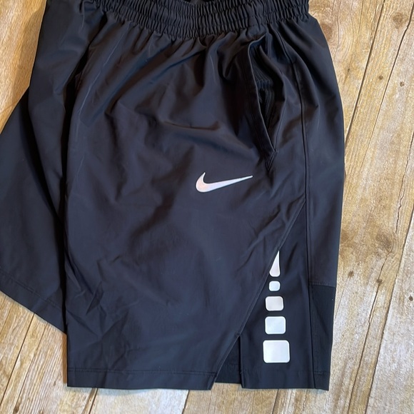 Nike Men's shorts Large - Picture 3 of 10